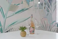 5 min Beaches~Mini Golf~Pool Table~Pets~KING BED +