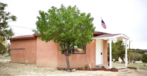 Authentic Native American Hogan Experience near Chaco Cultural Historical Park