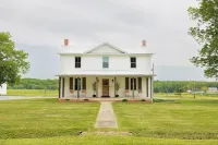 The Farmhouse At Oak Creek Farm
