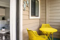 Dreamy HHI Retreat w/ Pool, Gym