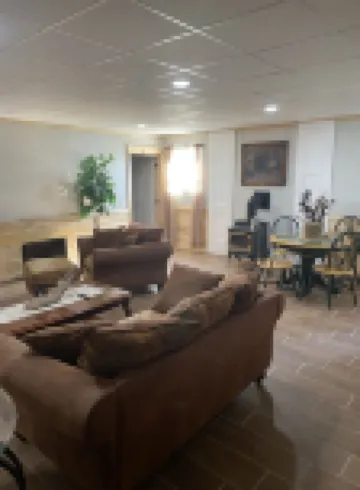 Active “farmette”   New apartment (the Knotty Pine Nearby restaurants, fitness