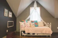 The Goshen House - close to downtown with hot tub Hotels in der Nähe von LEGOLAND New York Resort