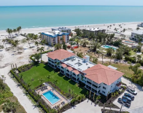Tropical Garden Condo Just Steps to Sanibel Beach
