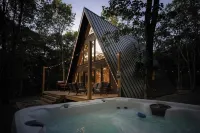 Modern Luxury A-Frame in Woods w/Hot Tub, Sauna, Arcade, Gas Fireplace, Games