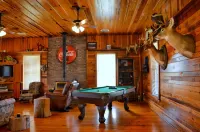 Southern Backroad Retreats (The Pool House)