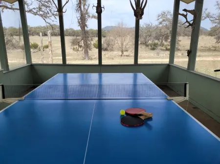 Shadow Dance Ranch-Private 2000 Acres and 2 Lakes with Plenty of Water to Enjoy!