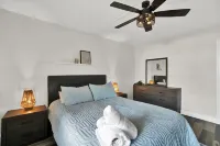 Wow! Waterfront condo & Boat dock@Palm Beach Hotels near Costco Wholesale
