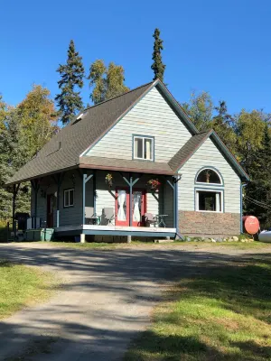 Friendly Reeder Lake House