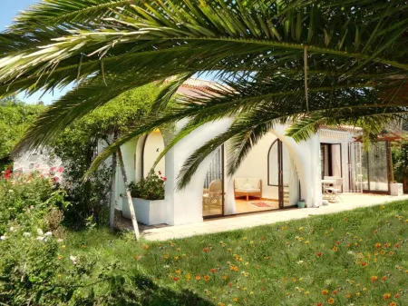 Großzüg. House with panoramic views of sea, mountains & valley + optional apartment