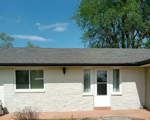Villa B offers peace and quiet with beautiful views of the countryside. Hotels in Randol Township