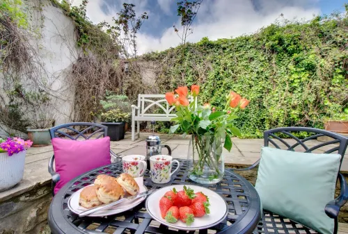 Barbican View, luxury Grade II listed apartment opposite Alnwick Castle