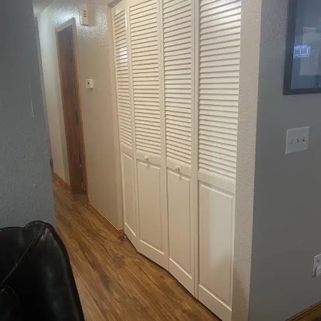 Central Home: Yard with Mountain Views, 3Bdrm
