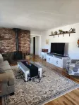 King bedroom, sleeps 6
