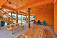 Casa Nemo- POOL! Boat Parking & Game Room! Heated pool & Walk to Sandfest