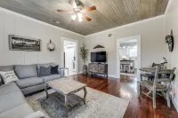 Boerne Bungalow off Main St in Downtown Boerne