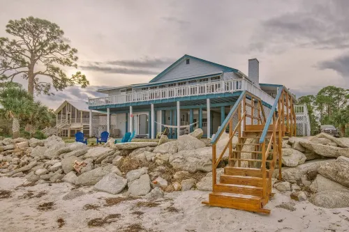 Blue Seahorse *Carrabelle/Eastpoint/St. George FL Beachfront* Pet-Friendly