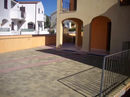 Tommy House - Convenient, functional and comfortable home Отели в г. Орозеи