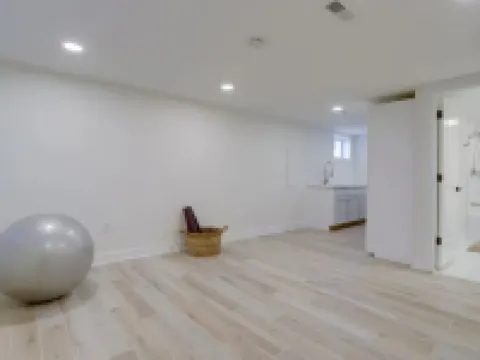 Family-friendly: Elegance 15mins to Downtown D.C. Hotels in Lincolnia