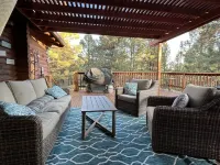Cozy cabin in the woods. 12 min from the Angel Fire ski resort; 6 to golf course