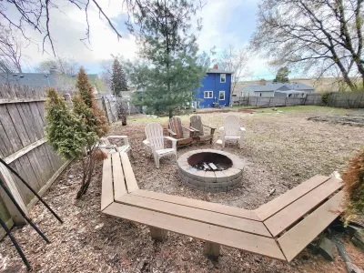 8 Min to Airport & Mall of America, Central,  Spacious, Many Amenities! Hotels near Speedway