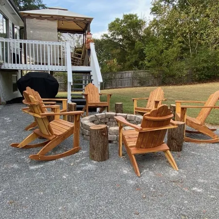 BIG OAK LODGE- 3.5 miles to lake & Chester Frost Park, boats & trailers welcome