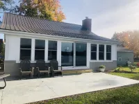 Quiet Lakefront property on Cassadaga Lake WiFi & 2 car parking.