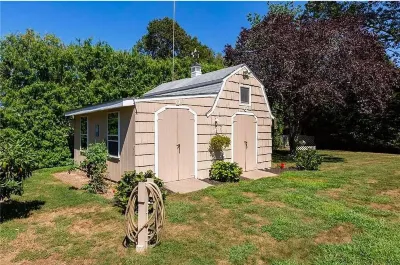 CHARLESTOWN OUR FOURTH SUMMER Frosty Drew Observatory附近的飯店