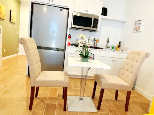 Sequoia Riverway Studio, Visalia Central Nest, 45 minutes to Sequoia Visitor