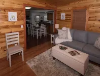 Cozy Bedford Park Retreat