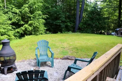 Waterville Estates! Private and peaceful yard, Sleeps 8, 3Br/2Ba, Fire Pit, Deck