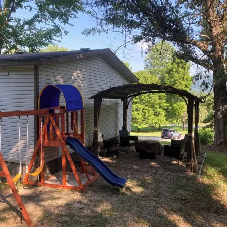 Home in Powell Valley Shores Close to Flat Hollow Marina & Powell Valley Marina