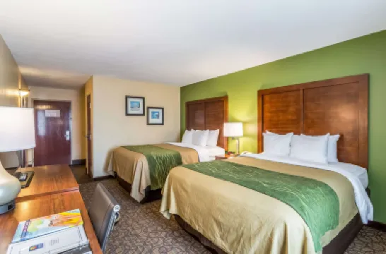 Comfort Inn & Suites Panama City North Hotels near Cove Lane Park