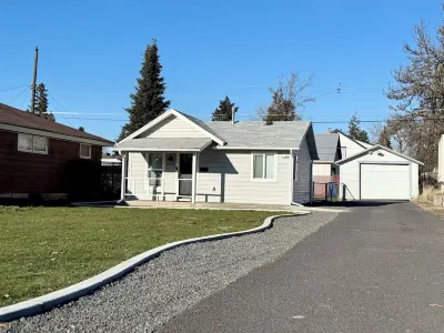 Cozy Cottage in Quiet Neighborhood