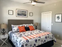 1 min walk to sand with Sunset views at 2nd floor coastal condo☀️🏖