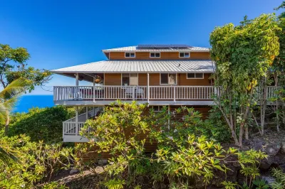 Special Free Night-Panoramic Ocean Views! Great Location-Remodeled & Privacy!! Hotels near Hawaiʻi Volcanoes National Park