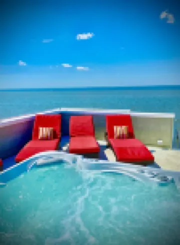 Views, Views, Views, Beach, Boating, and Rooftop Hot Tub with Amazing Sunsets