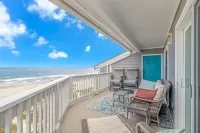 Enjoy Fall Weather! Bring You Bathing Suit!Spacious 2 Bedroom-4 Blocks to Pier.