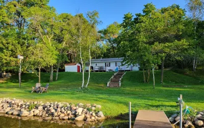 Comfortable & clean cabin on beautiful 3rd Crow Wing Lake in Hubbard County MN.