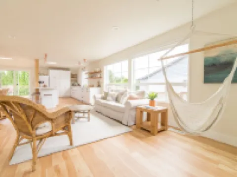 "The Langley House", walk to downtown, newly remodeled, family friendly! Hotels in Langley