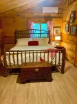 Summer Special - Cozy, Private Cabin, Mountain View, Pet Friendly