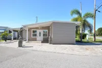 Bay Cottage - 940 sq Ft!  Luxury for Your Stay  - 30 Day Rental - 55+ Community Hotels near Dancing Crane Gallery LLC