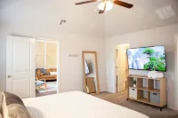 Scandi Home by Turnpike - KING Bed, Fast WiFi