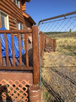 Lake view log cabin , near lake, general store Pet friendly