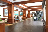 Fully Remodeled View Condo with Free Parking and Hi-Speed WiFi