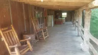 Texas Bunkhouse at Bluegill Lake Cabins