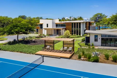 BEACHFRONT HOME 2 acres, Pool, Tennis, Volleyball. Like your own private resort!