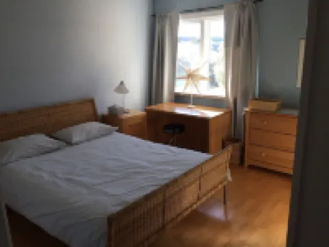 Coastal Comfort with Short Walk to Bluffs and Beach