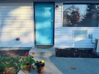 Full Kitchen - Cozy 2 Br with King Bed - Hospital & Hanford Super Close.