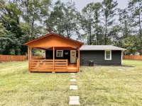 Woodstock Charm- 2 Min to Downtown Woodstock & Pet Friendly!