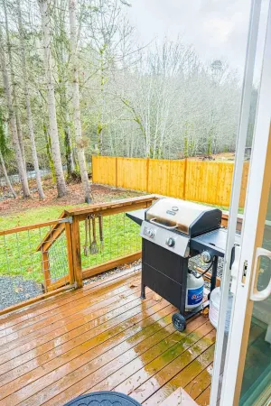 Rivers Edge:river side tiny home